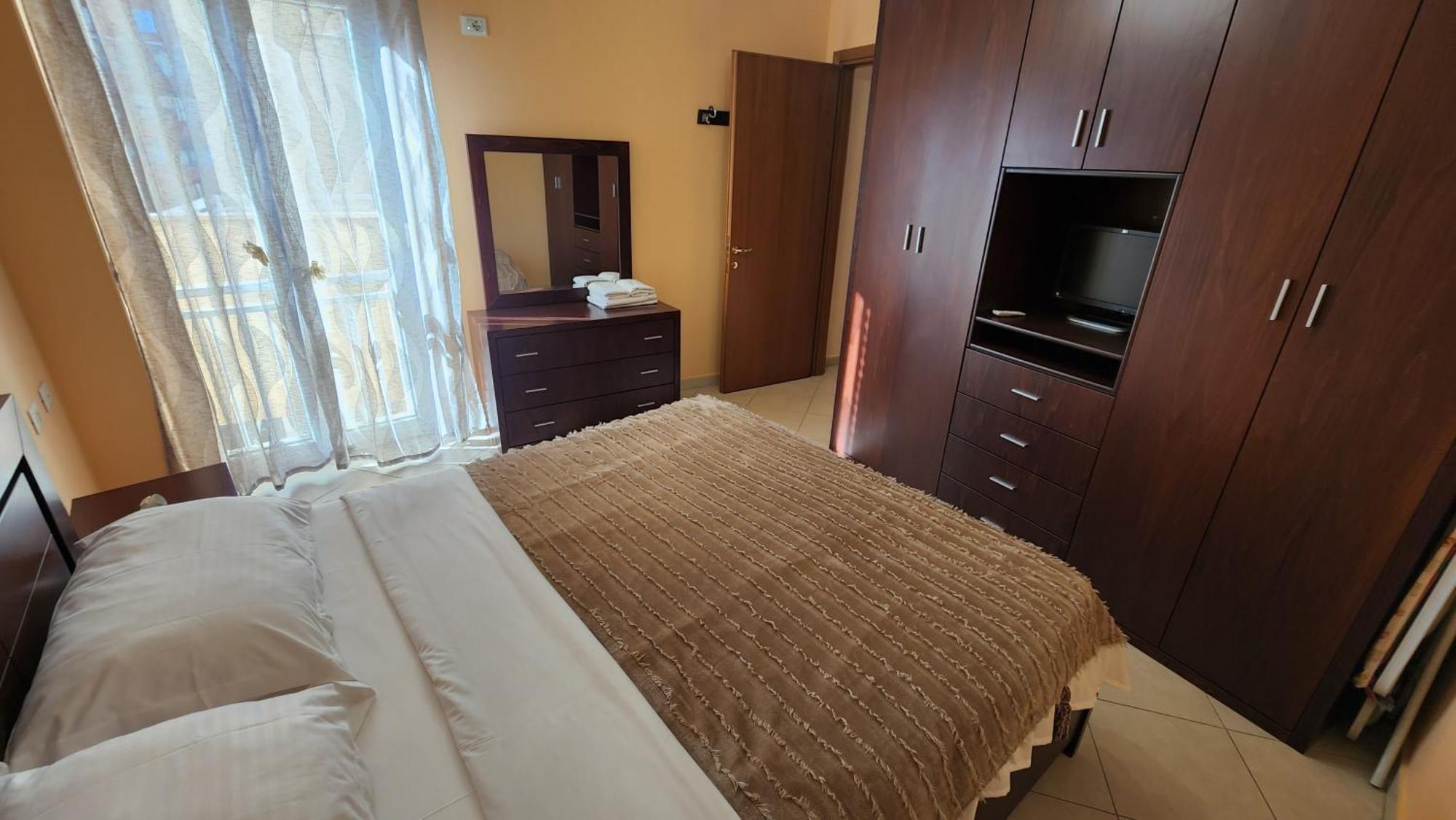 Kalpazo Skanderbeg Square Apartment
